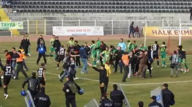 3. Lig maçında ortalık karıştı! İşte o görüntüler...