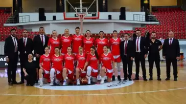 Nefes kesen maçta gülen AGÜ!