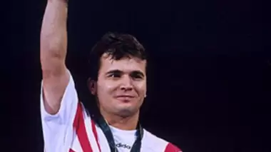 Naim Süleymanoğlu unutulmadı! Dünya ayağa kalktı...