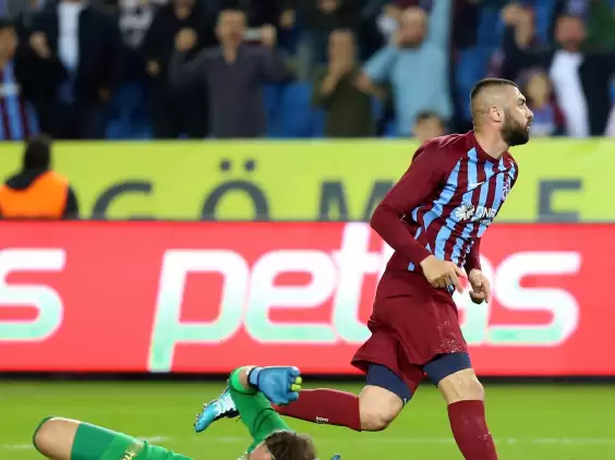 Trabzonspor'dan muhteşem geri dönüş! Burak Yılmaz takımını sırtladı...