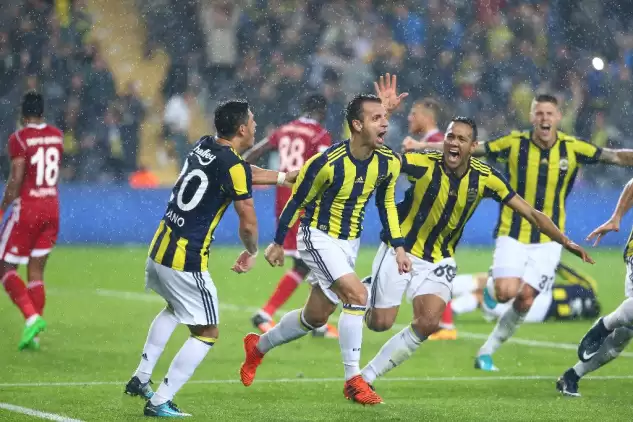 Soldado patlama yaptı, Fenerbahçe seriyi noktaladı!