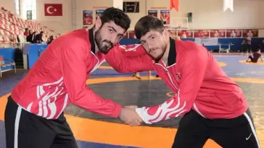 Kardeşlerin minderde milli mücadelesi