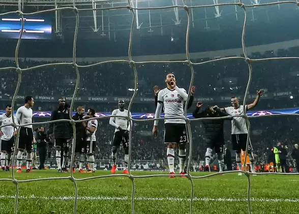 Beck Beşiktaş'a mesaj gönderdi