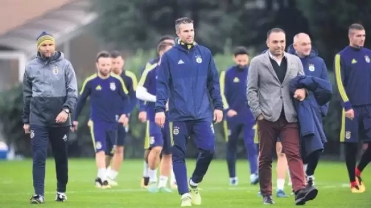 Fenerbahçe'ye Van Persie piyangosu! Kabul etti...