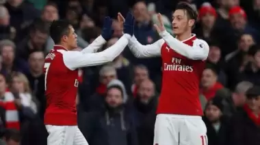 Mesut Özil için transfer sözleri! Arsenal'de kalacak mı?