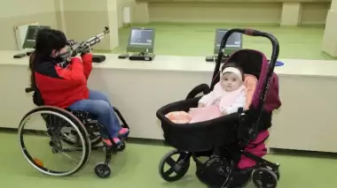 Engelli anne olimpiyatlara bebeğiyle hazırlanıyor