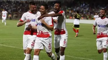 Nasri'nin yerine Yekta