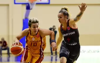 Galatasaray evinde galip