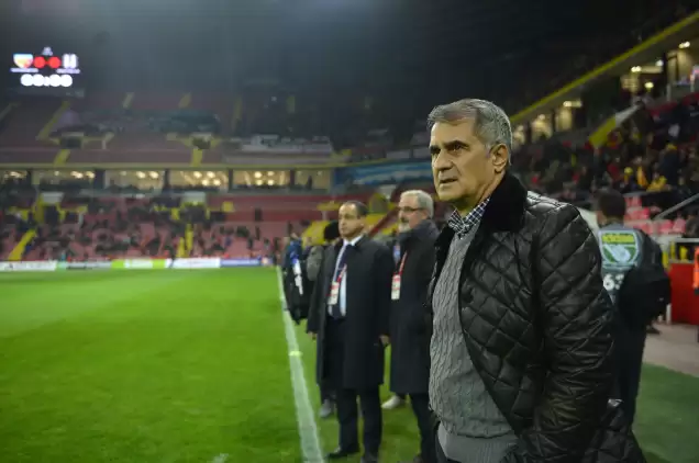 Şenol Güneş'ten Kayserispor'a oyun eleştirisi: 'Zaman geçirmeye oynayan...'