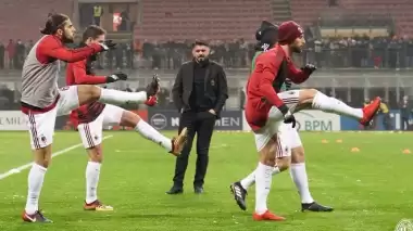 Gattuso bildiğiniz gibi: 'Karda üstüm çıplak bir şekilde...'