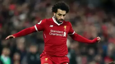Yıldız futbolcu Salah memleketinde ramazan fanuslarını süslüyor
