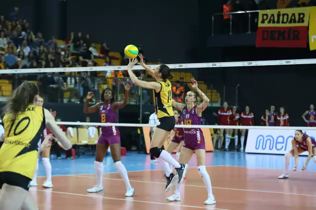 Vakıfbank Şampiyonlar Ligi'nde Galatasaray'ı devirdi