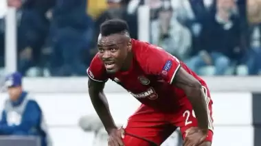 Eski Fenerbahçeli Emenike'ye büyük şok! Kadro dışı mı kaldı...