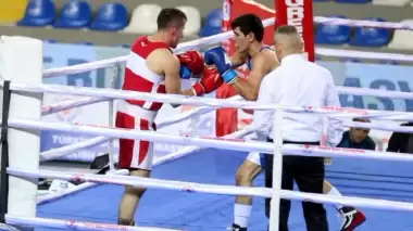 Büyük Erkekler Ferdi Boks Şampiyonası Rize'de başladı