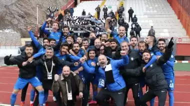 Özden Töraydın'dan Altaylı futbolculara övgü