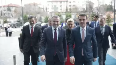 Osman Aşkın Bak, Kosovalı mevkidaşıyla görüştü