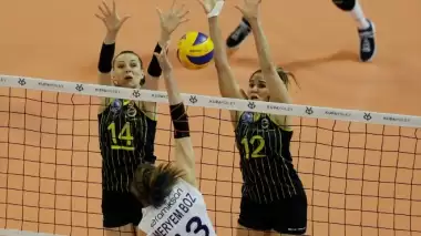 Fenerbahçe Kupa Voley'de yarı finale yükseldi