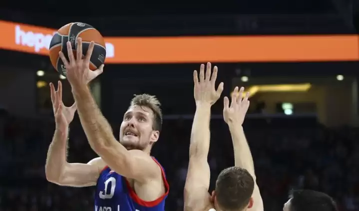 Anadolu Efes sahasında kaybetti!