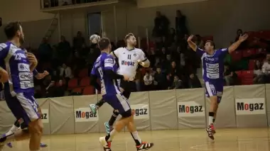 Beşiktaş Mogaz ilk devreyi lider tamamladı