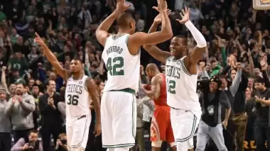 Nefes kesen maçta gülen Boston Celtics oldu!