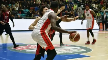 Eskişehir Basket, Muratbey Uşak karşısında ikinci yarıda gaza bastı!