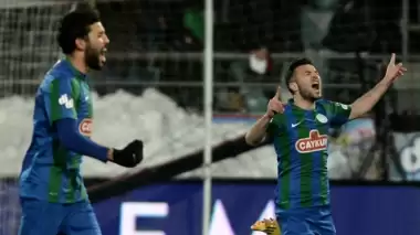 Çaykur Rizespor, Özgür Çek'le sözleşme yenilemedi!