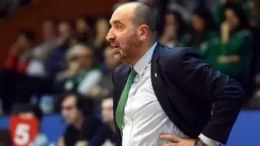 Bursaspor Basketbol, Şemsettin Baş ile yollarını ayırdı