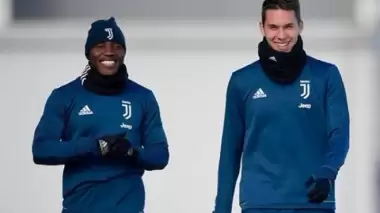 Galatasaray'ın gözdesi Asamoah imzayı atıyor! İşte yeni takımı...