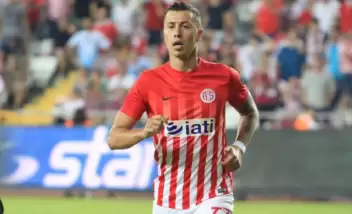 Antalyaspor'da iç transfer hareketliliği! Emre Güral takımda kalacak mı?