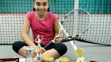 Selin Övünç, ITF Gençler Turnuvası'nda tekler ve çiftlerde ikinciliği elde etti