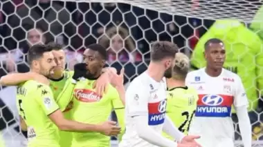 Lyon'a evinde şok! Sürpriz puan kaybı...