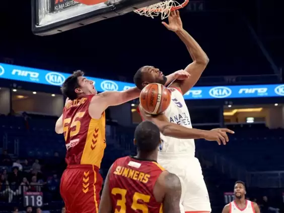 Anadolu Efes, Galatasaray'ı mağlup etti!