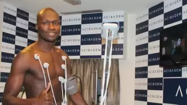 Bursaspor, Moussa Sow'u sağlık kontrolünden geçirdi!