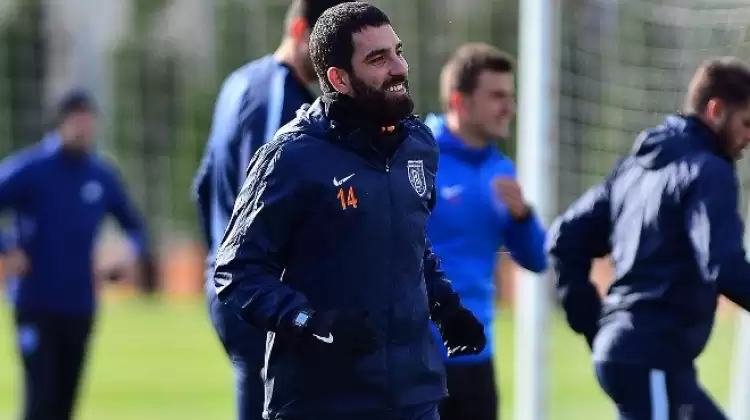 Video - Arda Turan, Başakşehir ile ilk idmanına çıktı! İşte o anlar...