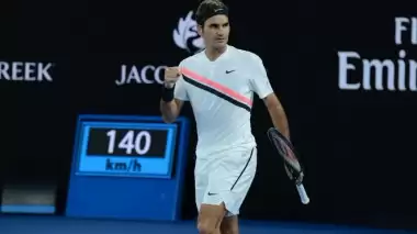 Federer set vermeden turladı!