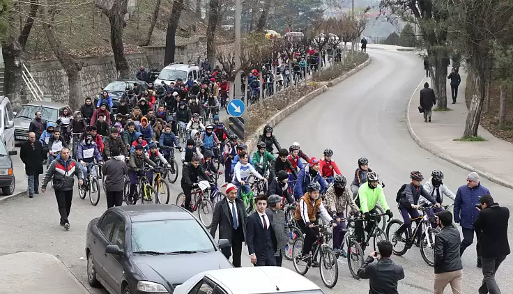 Öğrenciler Karabükspor için pedal çevirdi