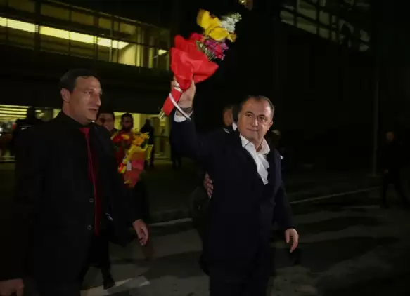 Video - Galatasaray'a İzmir'de coşkulu karşılama