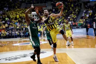 Fenerbahçe Panathinaikos'u devirdi! Üste üste 3. galibiyet