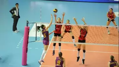 Vakıfbank Galatasaray'ı devirdi