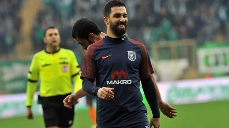 Arda Turan'a Galatasaray taraftarından pankartlı tepki!