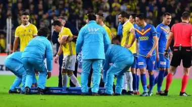 Fenerbahçe'ye Trabzonspor maçı öncesi kötü haber! 4 önemli isim...