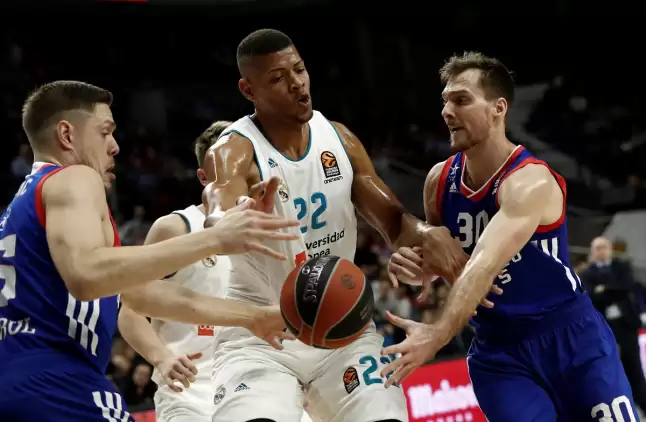 Anadolu Efes, Real Madrid deplasmanında tutunamadı