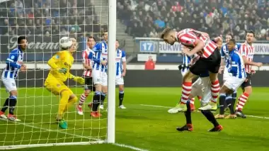 Advocaat'ın yüzü bir türlü gülmedi! Üçüncü maçta da...