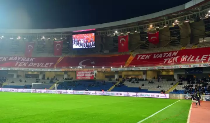 Medipol Başakşehir'den Zeytindalı Harekatı mesajı!