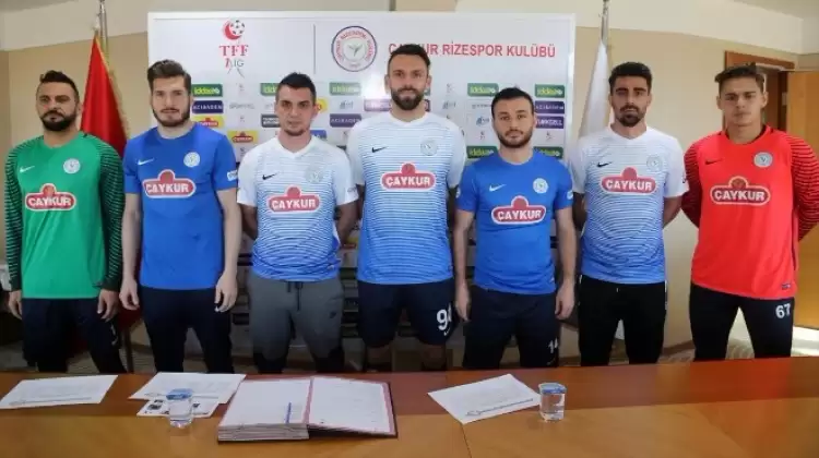 Çaykur Rizespor 7 yeni transferini basına tanıttı!