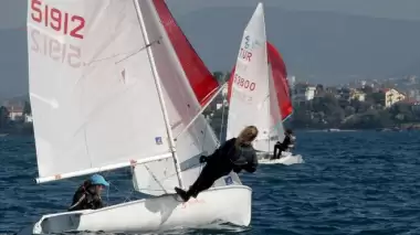 Yunanistan'da Türk bayrağını dalgalandırmak istiyor