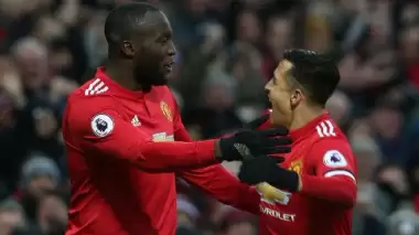 Manchester United ikinci yarıda açıldı!