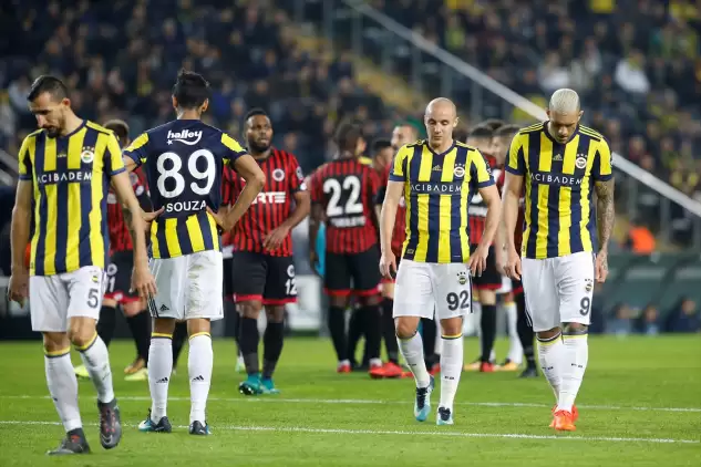 Fenerbahçe'nin santrforları hakkında çarpıcı sözler!