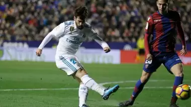 Real Madrid'den bir şok kayıp daha! Barcelona ile fark açılıyor...
