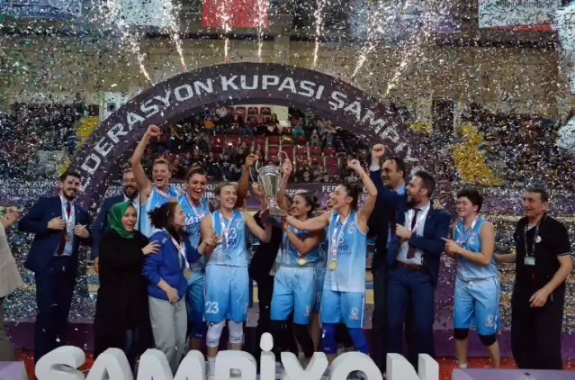 TKBL Federasyon Kupası İzmit Belediyespor’un!